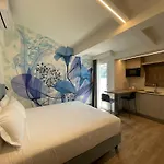 VI Suites