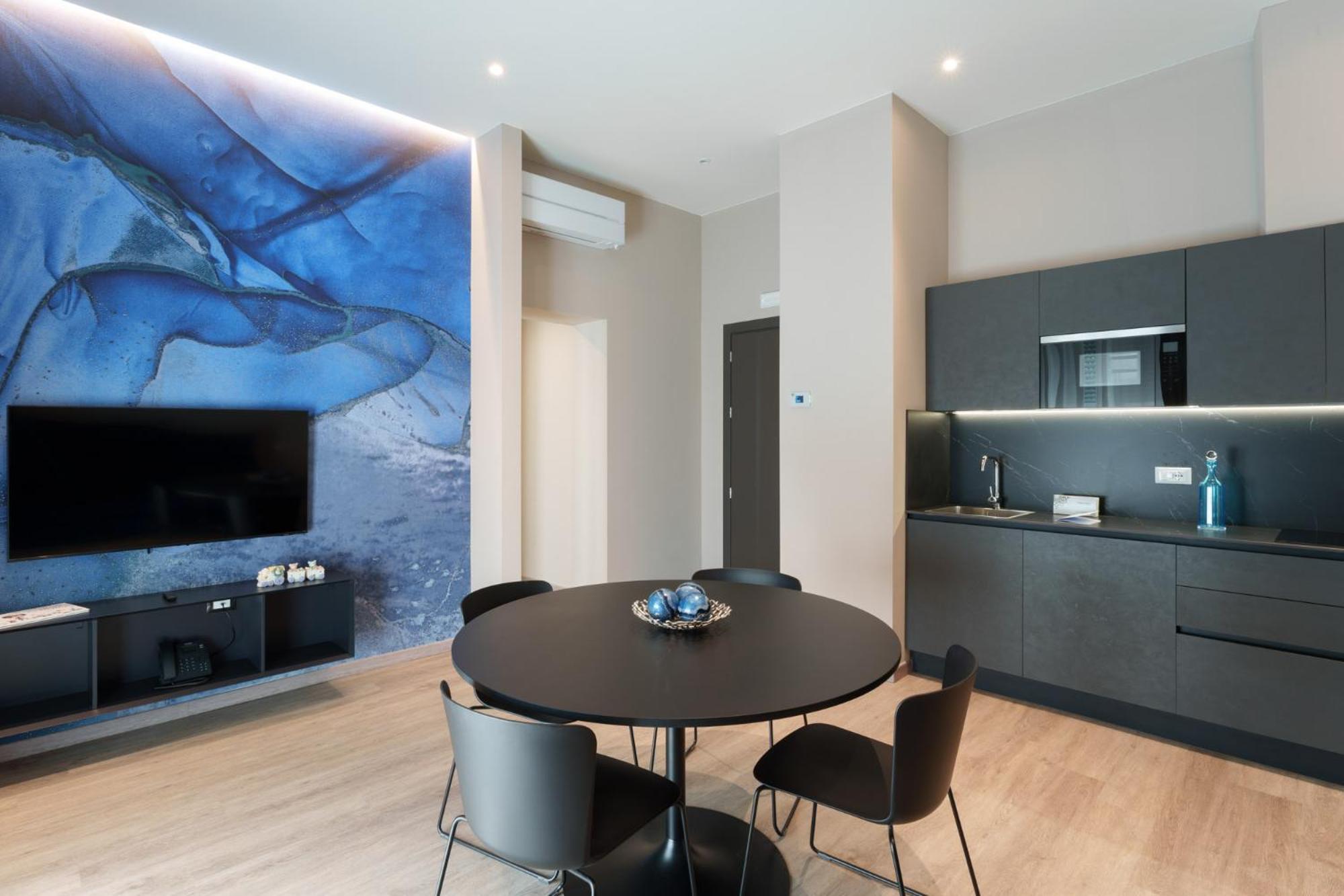 Aparthotel Vi *